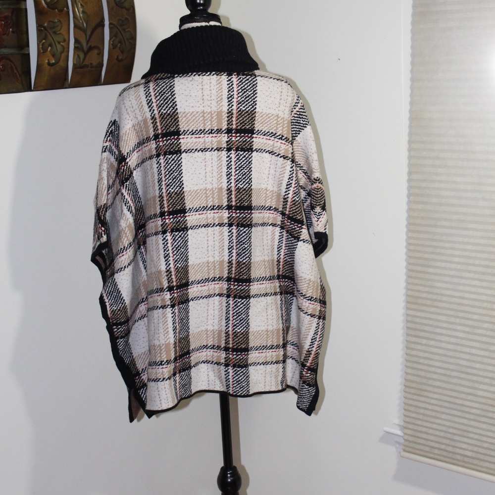 TAHARI, Turtleneck Tan Red Plaid Full Zip Cape Poncho Size SMALL/MEDIUM - Picture 3 of 8